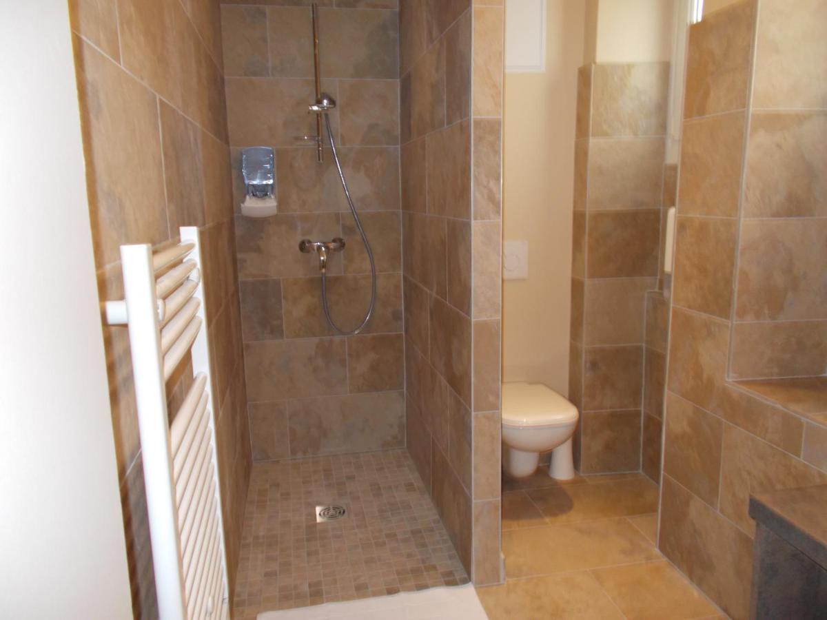Hotel Au Bon Coin Biarritz Room photo