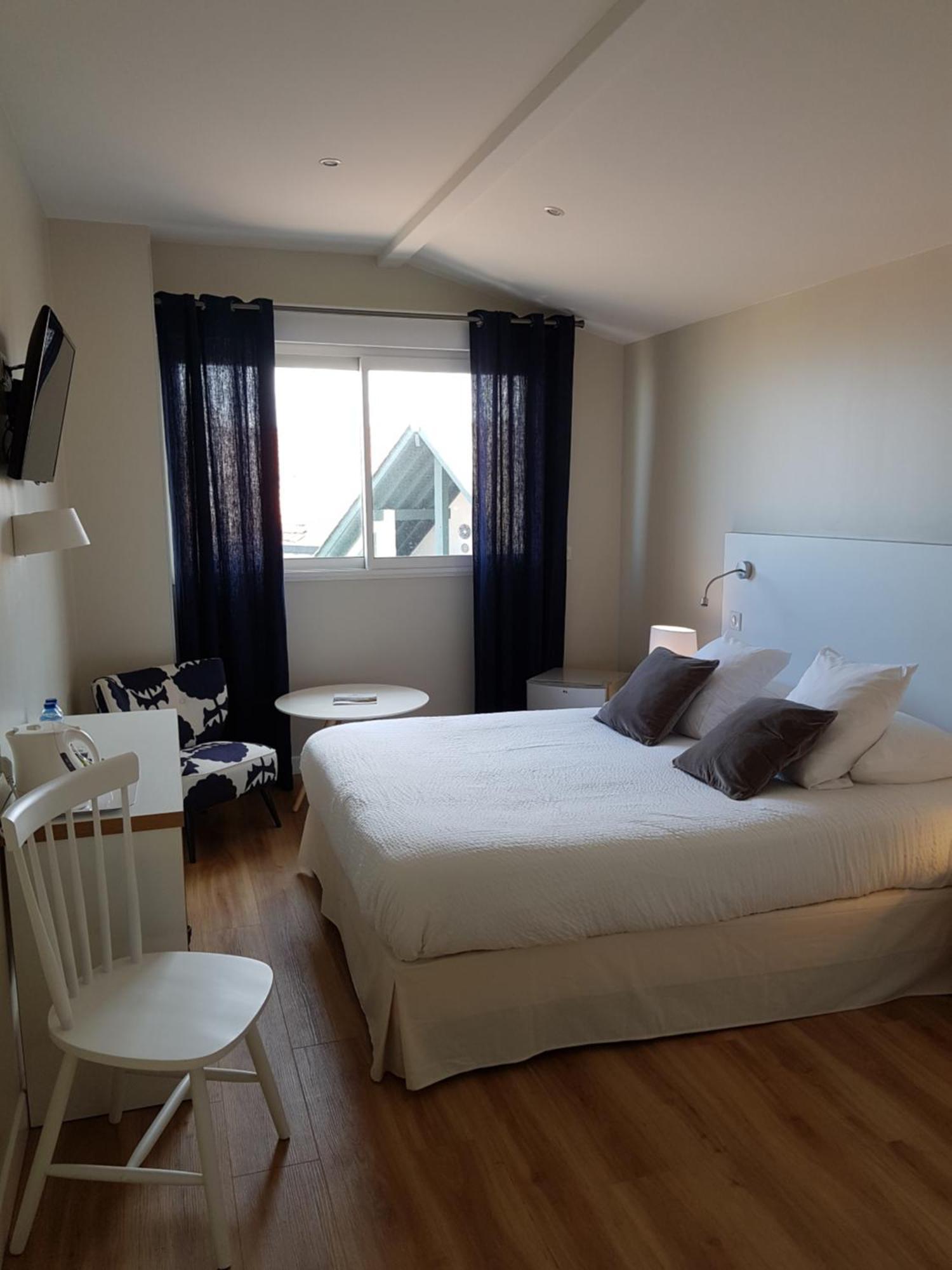 Hotel Au Bon Coin Biarritz Exterior photo